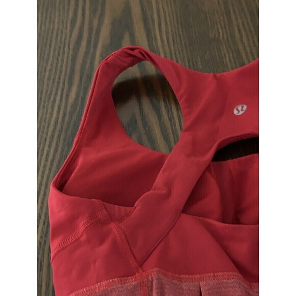 Lululemon Run Your Heart Out Red Racerback Women’s Tank with Built in Bra Size 6 - Picture 15 of 16